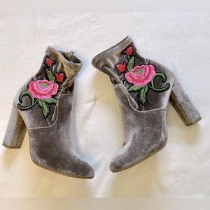 Steve Madden Mauve Rose Edition Sock Velvet Ankle Blocked 4’ Boots Women 6.5